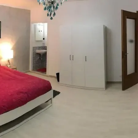 Maclahouse Centrale Naples